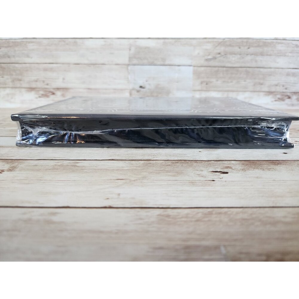 Owlcrate Exclusive Signed Edition Book Of Night by Holly Black Sprayed Edges - Picture 4 of 6